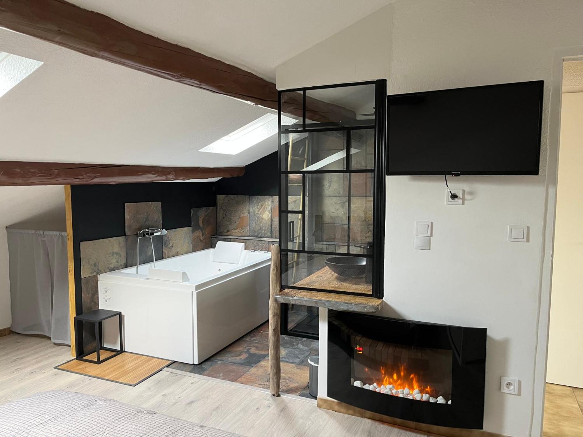 Duplex Lumineux Sur Gde Terrasse, Balneo Double, Parking Prive, Clim, Local Velos 索尔古河畔的恩特莱奎斯 外观 照片